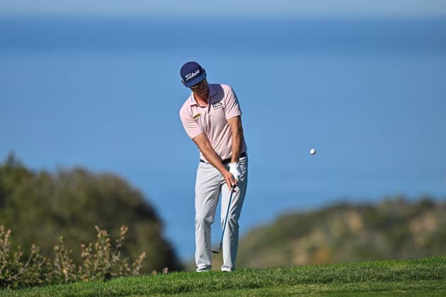 January 30, 2026: Lanto Griffin chips onto the green on the 12th hole during the second round of the Farmers Insurance Open on Torrey Pines North Course in San Diego, California. CSM San Diego USA - ZUMAc04_ 20260130_zma_c04_005 Copyright: xJustinxFinex
