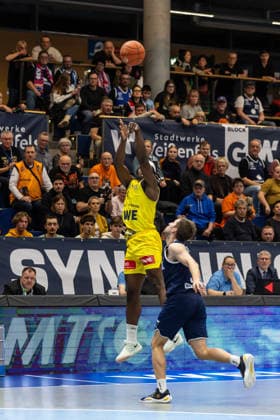 GER, easy Credit Basketball Bundesliga, Syntainics MBC EWE Baskets Oldenburg 30 01 2026, Stadthalle, Weißenfels, GER, easy Credit Basketball Bundesliga, Syntainics MBC EWE Baskets Oldenburg Christopher Clemons EWE Baskets Oldenburg 3 Â Photo Alexander Trienitz Weißenfels Stadthalle Sachsen Anhalt Germany