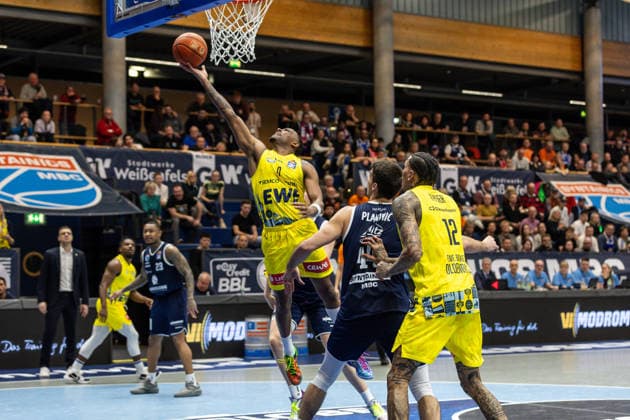 GER, easy Credit Basketball Bundesliga, Syntainics MBC EWE Baskets Oldenburg 30 01 2026, Stadthalle, Weißenfels, GER, easy Credit Basketball Bundesliga, Syntainics MBC EWE Baskets Oldenburg Kyle Lofton EWE Baskets Oldenburg 0 Â Photo Alexander Trienitz Weißenfels Stadthalle Sachsen Anhalt Germany