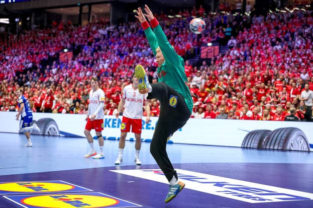 30 01 2026, Handball, Men s EHF EURO 2026, Denmark Iceland, Jyske Bank Boxen in Herning, Denmark, Semi Finals Emil Nielsen Denmark 12 Parade Denmark