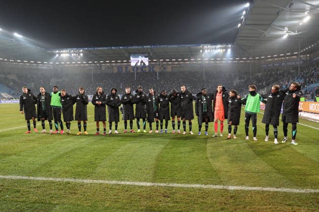 30 01 2026, xgox, Fußball 2 Bundesliga, 1 FC Magdeburg Hannover 96 emspor, v l Hannover Jubel ueber den Sieg, Jubel nach Spielende DFL DFB REGULATIONS PROHIBIT ANY USE OF PHOTOGRAPHS as IMAGE SEQUENCES and or QUASI VIDEO Magdeburg