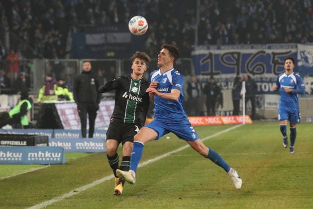 30 01 2026, xgox, Soccer 2 Bundesliga, 1 FC Magdeburg Hannover 96 emspor, v l Noah Weisshaupt Weißhaupt, Hannover, 10 Tobias Mueller Magdeburg, 5 Zweikampf, Duell, Kampf, tackle DFL DFB REGULATIONS PROHIBIT ANY USE OF PHOTOGRAPHS as IMAGE SEQUENCES and or QUASI VIDEO Magdeburg