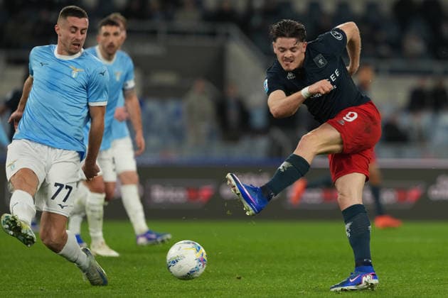 Adam Marusic of SS Lazio and Vitor Machado Ferreira Vitinha of Genoa CFC during the Serie A 2025 2026 football match between SS Lazio and Genoa CFC at Stadio Olimpico in Rome (Italy), January 30, 2026. AntoniettaxBaldassarre