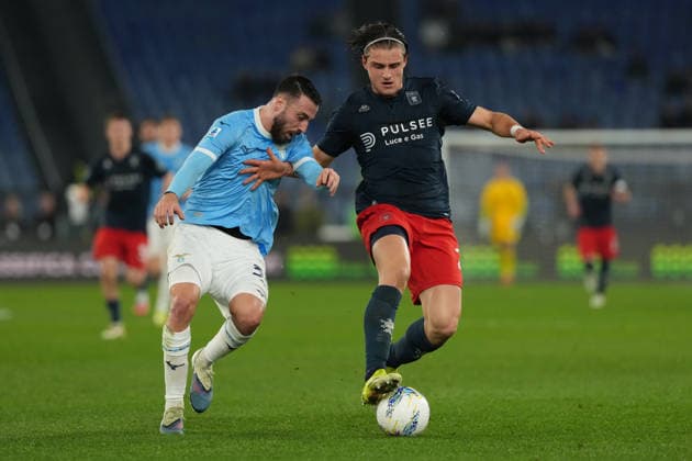 Mario Gila of SS Lazio and Lorenzo Colombo of Genoa CFC during the Serie A 2025 2026 football match between SS Lazio and Genoa CFC at Stadio Olimpico in Rome (Italy), January 30, 2026. AntoniettaxBaldassarre