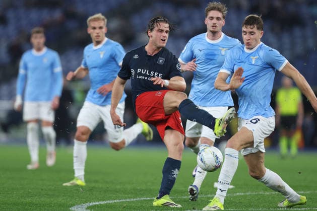 CALCIO - Serie A - SS Lazio vs Genoa CFC Rome, Italy - January 30, 2025: Lorenzo Colombo of Genoa C.F.C., Toma Basic of S.S. Lazio seen in action during the Serie A Enilive 2025-2026 football match between S.S. Lazio vs Genoa CFC at Olympic Stadium. Rome Italy  Copyright: xIPAxSport ABACAx