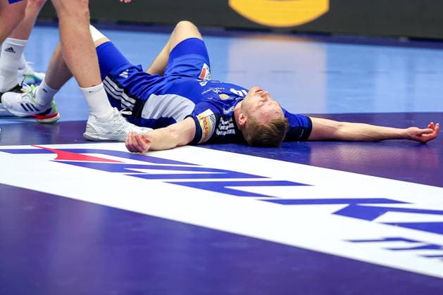 30 01 2026, Handball, Men s EHF EURO 2026, Denmark Iceland, Jyske Bank Boxing in Herning, Denmark, Semi Finals Omar Ingi Magnusson Iceland 14 disappointed disappointment Denmark