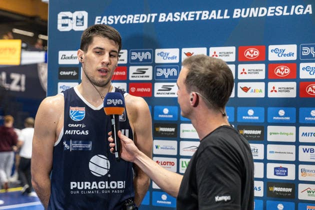 GER, easy Credit Basketball Bundesliga, Syntainics MBC EWE Baskets Oldenburg 30 01 2026, Stadthalle, Weißenfels, GER, easy Credit Basketball Bundesliga, Syntainics MBC EWE Baskets Oldenburg Jure Planinic Syntainics MBC, 44 at the interview with DYN Â Photo Alexander Trienitz Weißenfels Stadthalle Sachsen Anhalt Germany