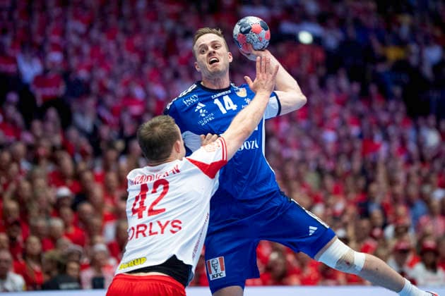 EHF Euro 2026 Denmark Iceland Iceland s Omar Ingi Magnusson in action with Denmark s Thomas Arnoldsen during the EHF Euro 2026 semifinal match between Denmark and Iceland at Jyske Bank Boxen in Herning, Friday, January 30, 2026 Photo Bo Amstrup Ritzau Scanpix , Herning Denmark Mors  Copyright: BoxAmrstrupx xRitzauxScanpix BoxAmstrupx spdk20260130-223956-L