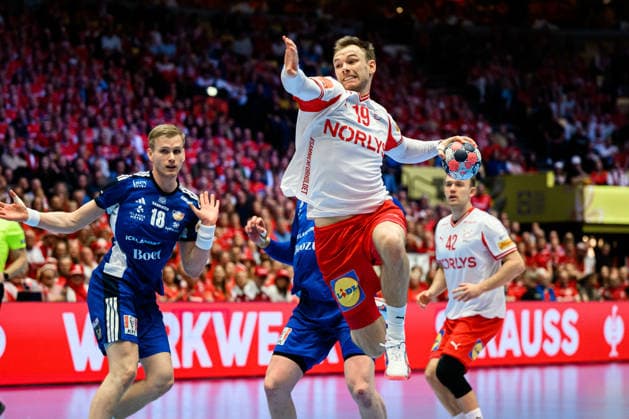 Herning: Handball EM 2026 - Halbfinale - Daenemark - Island Daenemarks Mathias Gidsel Herning Jyske Bank Boxen Daenemark *** Herning Handball European Championship 2026 semi-final Denmark Iceland Denmark Mathias Gidsel Herning Jyske Bank Boxing Denmark