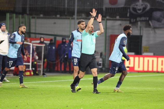 FOOTBALL : RC Lens vs Le Havre - Ligue 1 J20 - 30 01 2026 Arbitre JÃ rÃ my STINAT lors du match RC Lens vs Le Havre, Ligue 1 J20, stade Bollaert-Delelis, le 30 janvier 2026 - photo Laurent Sanson PsnewZ  Copyright: xLaurentxSANSONx xPsnewZx