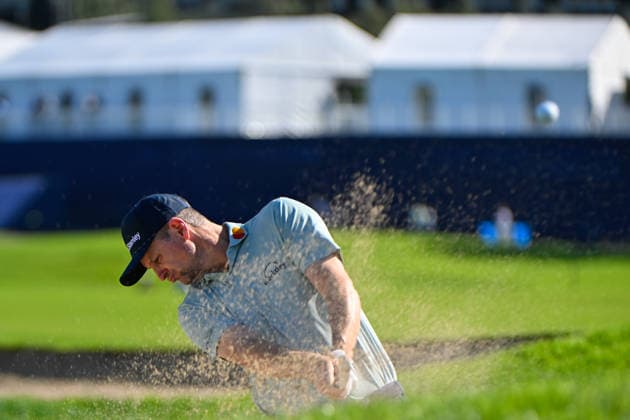 LA JOLLA, CA - JANUARY 29: Justin Rose (GBR) hits from the fareway bunker on 10 (NC) during the first round of the Farmers Insurance Open on January 29, 2026, at Torrey Pines Golf Course, La Jolla, California. (Photo by Ken Murray Icon Sportswire) GOLF: JAN 29 PGA, Golf Herren Farmers Insurance Open EDITORIAL USE ONLY Icon2601290021