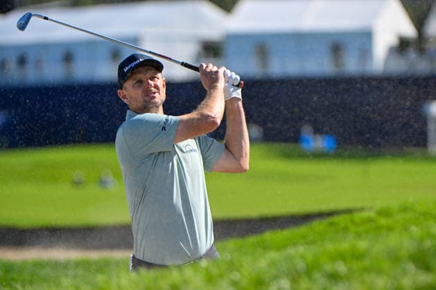 LA JOLLA, CA - JANUARY 29: Justin Rose (GBR) hits from the fareway bunker on 10 (NC) during the first round of the Farmers Insurance Open on January 29, 2026, at Torrey Pines Golf Course, La Jolla, California. (Photo by Ken Murray Icon Sportswire) GOLF: JAN 29 PGA, Golf Herren Farmers Insurance Open EDITORIAL USE ONLY Icon2601290031