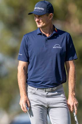 LA JOLLA, CA - JANUARY 30: Justin Rose before putting on the 17th green during the second round of the Farmers Insurance Open, Friday, January 30, 2026, in La Jolla, California. (Photo by Tony Ding Icon Sportswire) GOLF: JAN 30 PGA, Golf Herren Farmers Insurance Open EDITORIAL USE ONLY Icon46520260130011