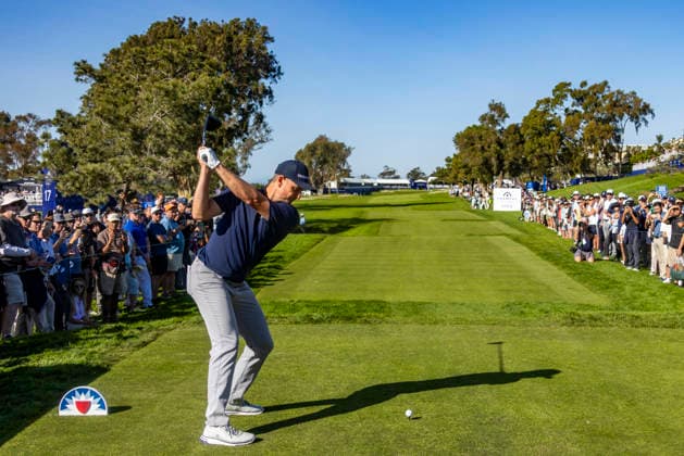 LA JOLLA, CA - JANUARY 30: Justin Rose hits a drive from the 18th tee during the second round of the Farmers Insurance Open, Friday, January 30, 2026, in La Jolla, California. (Photo by Tony Ding Icon Sportswire) GOLF: JAN 30 PGA, Golf Herren Farmers Insurance Open EDITORIAL USE ONLY Icon46520260130014
