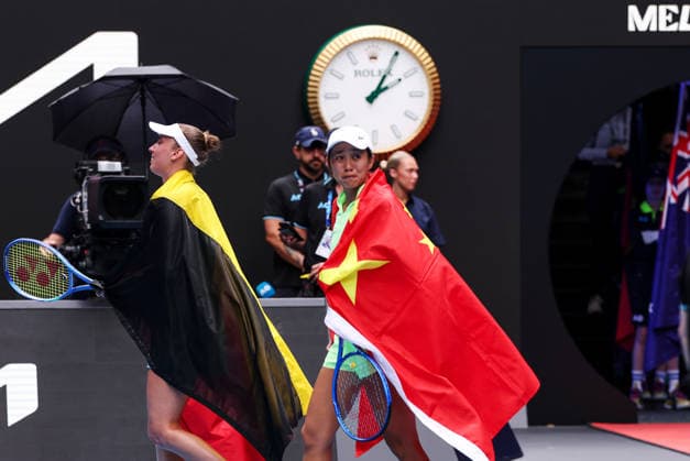 (260131) -- MELBOURNE, Jan. 31, 2026 -- Zhang Shuai (R) Elise Mertens react after winning the women s doubles final match between Zhang Shuai (China) Elise Mertens (Belgium) and Anna Danilina (Kazakhstan) Aleksandra Krunic (Serbia) at the Australian Open tennis tournament in Melbourne, Australia, Jan. 31, 2026. ) (SP)AUSTRALIA-MELBOURNE-TENNIS-AUSTRALIAN OPEN-WOMEN S DOUBLES-FINAL MaxPing 