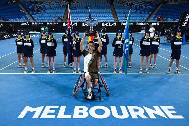 TENNIS AUSTRALIAN OPEN, Tokito Oda of Japan poses with the trophy after winning the men™s wheelchair singles final against Martin de la Puente of Spain on day 14 of the 2026 Australian Open tennis tournament at Melbourne Park in Melbourne, Saturday, January 31, 2026. ( NO ARCHIVING MELBOURNE VICTORIA AUSTRALIA  Copyright: xJAMESxROSSx 20260131150554500074