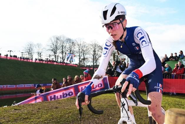 French Lise Revol pictured in action during the junior women race at the UCI Cyclocross World Championships, on Saturday 31 January 2026, in Hulst, The Netherlands. DAVIDxPINTENS  x160005378x