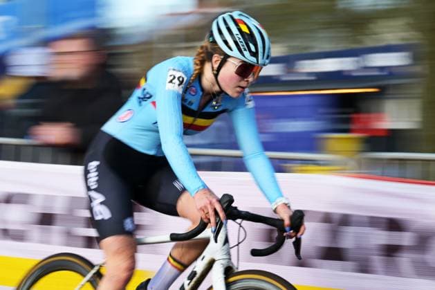 Belgian Liese Geuens pictured in action during the junior women race at the UCI Cyclocross World Championships, on Saturday 31 January 2026, in Hulst, The Netherlands. DAVIDxPINTENS  x160005932x