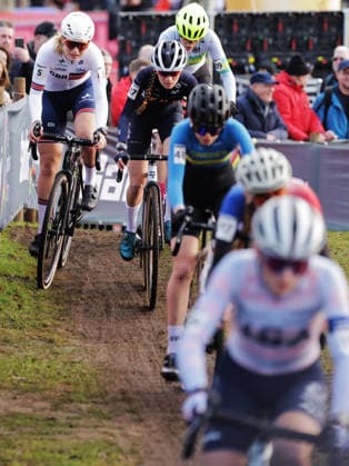 2026 UCI Cyclo-cross World Championships Picture by Alex Whitehead SWpix.com - 30 01 2026 - Cycling - 2026 UCI Cyclo-cross World Championships - Hulst, Zeeland, Netherlands - Junior Women - Peggy Knox (Great Britain) Copyright: x xSWpix.comx(t axPhotographyxHubxLtd)xAlexxWhitehead SWpix.comx SWP-3176-0040