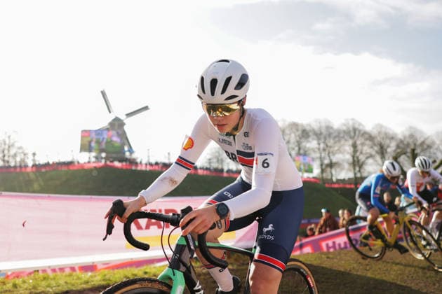 2026 UCI Cyclo-cross World Championships Picture by Alex Whitehead SWpix.com - 30 01 2026 - Cycling - 2026 UCI Cyclo-cross World Championships - Hulst, Zeeland, Netherlands - Junior Women - Zoe Roche (Great Britain) Copyright: x xSWpix.comx(t axPhotographyxHubxLtd)xAlexxWhitehead SWpix.comx SWP-3176-0044