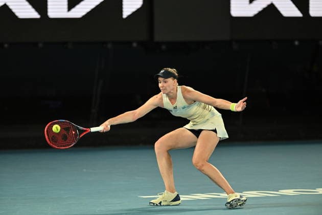 Australian Open 2026 - Women s Singles Finals MELBOURNE, AUSTRALIA - JANUARY 31: Elena Rybakina of Kazakhstan in action against Belarus Aryna Sabalenka (not seen) during the Women s Singles Final match at the Australian Open grand slam tennis tournament at Melbourne Park in Melbourne, Australia on January 31, 2026 Mark Avellino Anadolu Melbourne Australia. Editorial use only. Please get in touch for any other usage.  Copyright: x2026xAnadoluxMarkxAvellinox
