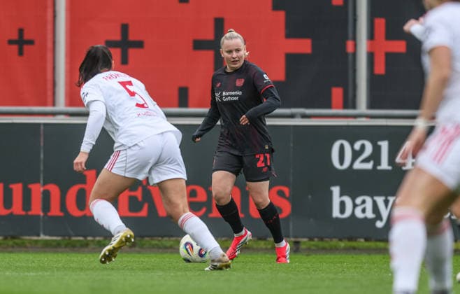 GER, Leverkusen, Bayer Leverkusen vs 1 FC Nürnberg, Google Pixel Womens Bundesliga, Football, DFB, Season 2025 2026, Ulrich Haberland Stadium, 16 Matchday in picture f l Clara Fröhlich 1 FC Nürnberg Women 5 , Vanessa Fudalla Bayer Leverkusen Women 21 DFB DFL REGULATIONS PROHIBIT ANY USE OF PHOTOGRAPHS AS IMAGE SEQUENCES AND OR QUASI VIDEO, 31 01 2026 Copyright: HMBxMedia HendrikxHamelau