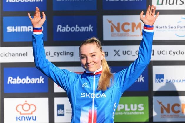 Czech Barbora Bukovska celebrates on the podium after winning the junior women race at the UCI Cyclocross World Championships, on Saturday 31 January 2026, in Hulst, The Netherlands. DAVIDxPINTENS  x160014020x