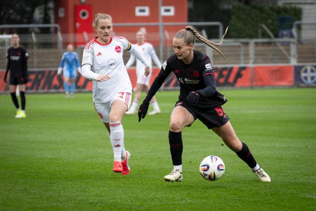 Womens Soccer Bundesliga Bayer 04 Leverkusen 1 FC Nürnberg, 31 01 2026 Luisa Guttenberger 1 FC Nürnberg, 4 , Juliette Vidal Bayer 04 Leverkusen, 56 Bayer 04 Leverkusen 1 FC Nürnberg on matchday 16 of the Google Pixel Womens Bundesliga on 31 01 2026 at the Ulrich Haberland Stadium in Leverkusen North Rhine-Westphalia DFL REGULATIONS PROHIBIT ANY USE OF PHOTOGRAPHS AS IMAGE SEQUENCES AND OR QUASI VIDEO Copyright: xBEAUTIFULxSPORTS AxelxKohringx