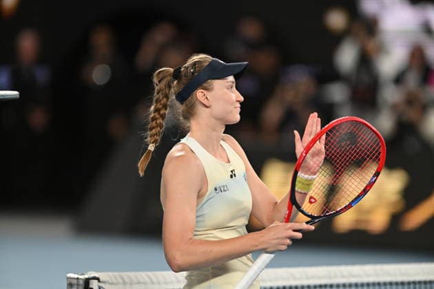 Elena Rybakina defeats Sabalenka to win 2026 Australian Open title MELBOURNE, AUSTRALIA - JANUARY 31: Elena Rybakina of Kazakhstan greets the audience after defeating Aryna Sabalenka 2-1 in the Women s Singles Final at the Australian Open grand slam tennis tournament at Melbourne Park in Melbourne, Australia on January 31, 2026. Mark Avellino Anadolu Melbourne Australia. Editorial use only. Please get in touch for any other usage.  Copyright: x2026xAnadoluxMarkxAvellinox