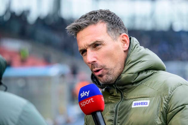 In the picture, from left Christian Eichner Karlsruher SC , GER, Braunschweig, Eintracht Braunschweig vs Karlsruher SC, 2 Bundesliga, soccer, DFB, 2025 2026 season, Eintracht Stadion, match day, DFB DFL REGULATIONS PROHIBIT ANY USE OF PHOTOGRAPHS AS IMAGE SEQUENCES AND OR QUASI VIDEO, 31 01 2026, Copyright: HMBxMedia UwexKoch