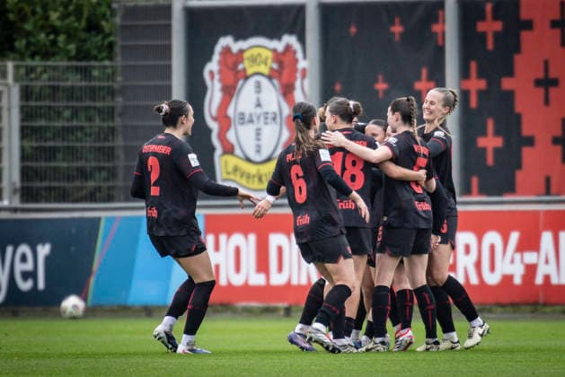 Womens Soccer Bundesliga Bayer 04 Leverkusen 1 FC Nürnberg, 31 01 2026 Goal celebration Vanessa Fudalla Bayer 04 Leverkusen, 21 scores to 1 0 Bayer 04 Leverkusen 1 FC Nürnberg on matchday 16 of the Google Pixel Womens Bundesliga on 31 01 2026 at Ulrich Haberland Stadium in Leverkusen North Rhine-Westphalia DFL REGULATIONS PROHIBIT ANY USE OF PHOTOGRAPHS AS IMAGE SEQUENCES AND OR QUASI VIDEO Copyright: xBEAUTIFULxSPORTS AxelxKohringx