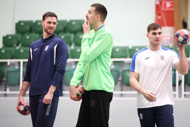 Croatia training: Men s EHF EURO Veron Nacinovic, Matej Mandic and Josip Simic of Croatia during training session at Sportscenter on January 31, 2026. in Herning, Denmark.  SanjinxStrukic PIXSELL