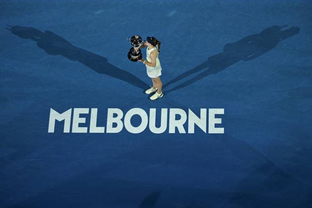 TENNIS AUSTRALIAN OPEN, Elena Rybakina of Kazakhstan poses for photographs with the Daphne Akhurst Memorial Cup after winning the women™s singles final against Aryna Sabalenka of Belarus on day 14 of the 2026 Australian Open tennis tournament at Melbourne Park in Melbourne, Saturday, January 31, 2026. ( NO ARCHIVING MELBOURNE VICTORIA AUSTRALIA  Copyright: xJAMESxROSSx 20260131183748421127