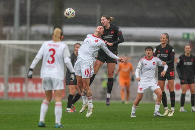 GER, Leverkusen, Bayer Leverkusen vs 1 FC Nürnberg, Google Pixel Womens Bundesliga, Football, DFB, Season 2025 2026, Ulrich Haberland Stadium, 16 Matchday in picture v l Oliwia WoÅ 1 FC Nürnberg Women 15 , Caroline Kehrer Bayer Leverkusen 9 DFB DFL REGULATIONS PROHIBIT ANY USE OF PHOTOGRAPHS AS IMAGE SEQUENCES AND OR QUASI VIDEO, 31 01 2026 Copyright: HMBxMedia HendrikxHamelau
