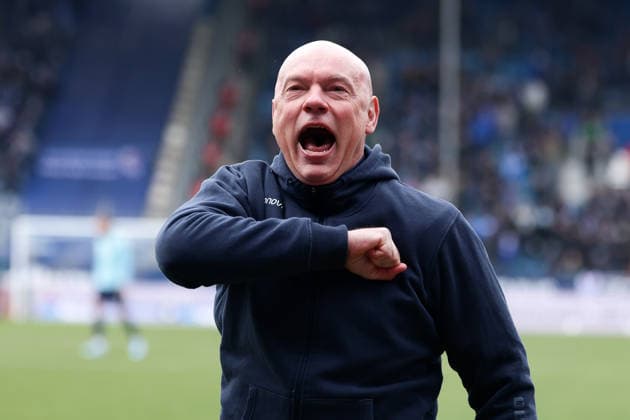 Bochum, Germany, 31 01 26, Head coach Uwe Roesler VfL Bochum gestures during the Bundesliga 2 match between VfL 1848 Bochum FC Schalke 04 at the Vonovia Ruhrstadion in Bochum Photo by Joachim Bywaletz DFB DFL REGULATIONS PROHIBIT ANY USE OF PHOTOGRAPHS AS IMAGE SEQUENCES AND OR QUASI VIDEO Copyright: JoachimxBywaletz xJB-Sportfoto
