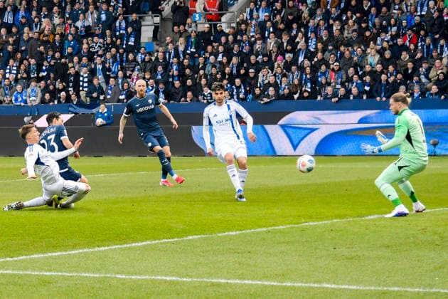 Koji Miyoshi Bochum 23 scores the goal for 1 0 31 01 2026 Soccer VfL Bochum vs FC Schalke 04, Vonovia Ruhrstadion, Bochum, DFB DFL REGULATIONS PROHIBIT ANY USE OF PHOTOGRAPHS AS IMAGE SEQUENCES AND OR QUASI VIDEO Copyright: xpepphotox xHorstxMauelshagenx pep00321, pep_20260131_hm_266198