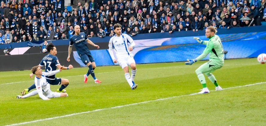Koji Miyoshi Bochum 23 scores the goal for 1 0 31 01 2026 Soccer VfL Bochum vs FC Schalke 04, Vonovia Ruhrstadion, Bochum, DFB DFL REGULATIONS PROHIBIT ANY USE OF PHOTOGRAPHS AS IMAGE SEQUENCES AND OR QUASI VIDEO Copyright: xpepphotox xHorstxMauelshagenx pep00321, pep_20260131_hm_266199