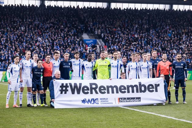 2 Soccer Bundesliga, VfL Bochum FC Schalke 04 31 01 2026 Joint group photo of VfL Bochum and FC Schalke 04 before the match WeRemember Never Again 2 Soccer Bundesliga, VfL Bochum FC Schalke 04, Bochum, VONONVIA Ruhrstadion, 31 01 2026 DFL REGULATIONS PROHIBIT ANY USE OF PHOTOGRAPHS AS IMAGE SEQUENCES AND OR QUASI VIDEO Copyright: xBEAUTIFULxSPORTS Wunderlx