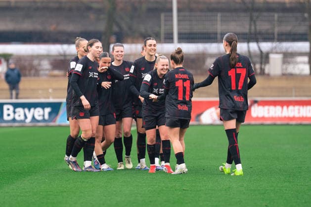 Vanessa Fudalla (Bayer Leverkusen, 21) scoring during the Google Pixel Frauen Bundesliga game between Bayer 04 Leverkusen and 1. FC Nürnberg at Ulrich - Haberland Stadium in Leverkusen, Germany Copyright: xLeoniexKiehlx xSPPx Sportspressphoto_SPR87156