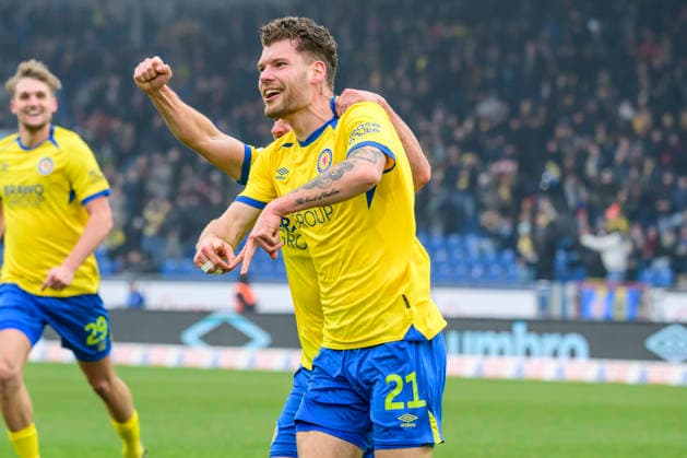 In the picture, from left Kevin Ehlers BTSV, 21 , goal, 1 0, celebreting the goal, joy, jubilation, cheering, GER, Braunschweig, Eintracht Braunschweig vs Karlsruher SC, 2 Bundesliga, soccer, DFB, 2025 2026 season, Eintracht Stadion, match day, DFB DFL REGULATIONS PROHIBIT ANY USE OF PHOTOGRAPHS AS IMAGE SEQUENCES AND OR QUASI VIDEO, 31 01 2026, Copyright: HMBxMedia UwexKoch