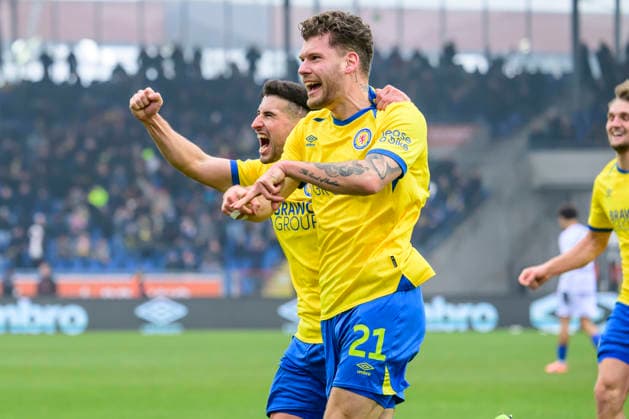 In the picture, from left Kevin Ehlers BTSV, 21 , goal, 1 0, celebreting the goal, joy, jubilation, cheering, GER, Braunschweig, Eintracht Braunschweig vs Karlsruher SC, 2 Bundesliga, soccer, DFB, 2025 2026 season, Eintracht Stadion, match day, DFB DFL REGULATIONS PROHIBIT ANY USE OF PHOTOGRAPHS AS IMAGE SEQUENCES AND OR QUASI VIDEO, 31 01 2026, Copyright: HMBxMedia UwexKoch