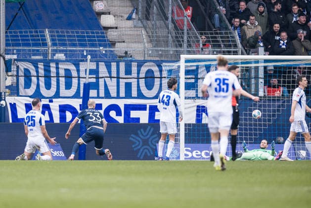 2 Soccer Bundesliga, VfL Bochum FC Schalke 04 31 01 2026 Philipp Hofmann VfL Bochum, 33 scores the goal for 2 0 2 Soccer Bundesliga, VfL Bochum FC Schalke 04, Bochum, VONONVIA Ruhrstadion, 31 01 2026 DFL REGULATIONS PROHIBIT ANY USE OF PHOTOGRAPHS AS IMAGE SEQUENCES AND OR QUASI VIDEO Copyright: xBEAUTIFULxSPORTS Wunderlx