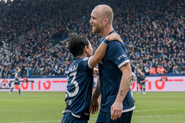 Philipp Hofmann Bochum 33 celebrates after scoring the 2-0 goal with Koji Miyoshi Bochum 23 31 01 2026 Football VfL Bochum vs FC Schalke 04, Vonovia Ruhrstadion, Bochum, DFB DFL REGULATIONS PROHIBIT ANY USE OF PHOTOGRAPHS AS IMAGE SEQUENCES AND OR QUASI VIDEO Copyright: xpepphotox xHorstxMauelshagenx pep00321, pep_20260131_hm_266391