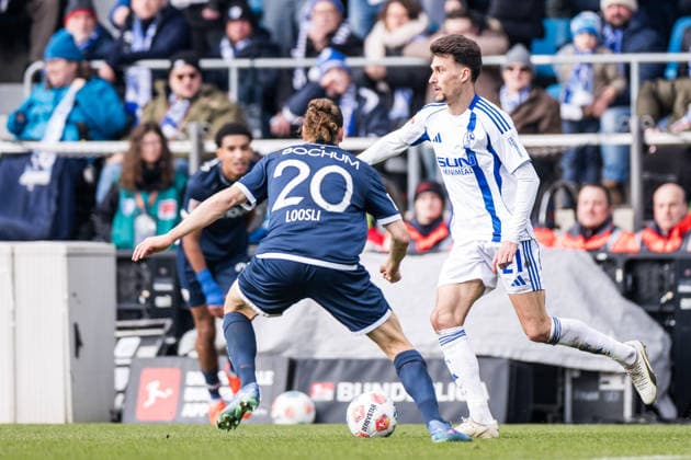 2 Soccer Bundesliga, VfL Bochum FC Schalke 04 31 01 2026 duel Noah Loosli VfL Bochum, 20 , Dejan Ljubicic FC Schalke 04, 21 2 Soccer Bundesliga, VfL Bochum FC Schalke 04, Bochum, VONONVIA Ruhrstadion, 31 01 2026 DFL REGULATIONS PROHIBIT ANY USE OF PHOTOGRAPHS AS IMAGE SEQUENCES AND OR QUASI VIDEO Copyright: xBEAUTIFULxSPORTS Wunderlx