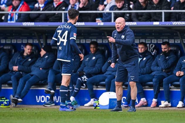31 01 2026, Football, 2 Bundesliga, Season 2025 2026, Matchday 20, VfL Bochum FC Schalke 04, Cajetan Lenz VfL Bochum 1848 , Coach Uwe Rösler VfL Bochum 1848 xRHR PHOTO YYx Copyright: KROEGER RHR-FOTOx RHR-FOTO YY