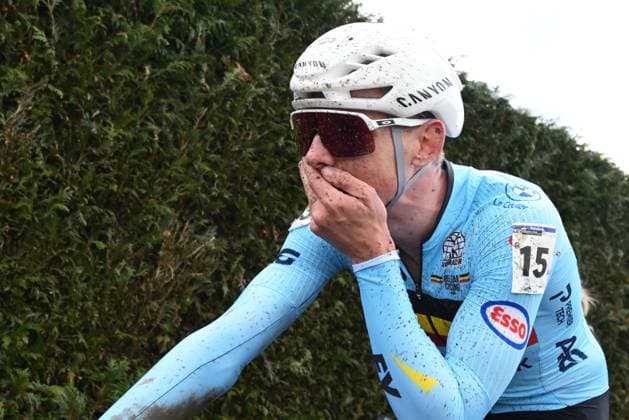 Belgian Aaron Dockx celebrates after winning the U23 men race at the UCI Cyclocross World Championships, on Saturday 31 January 2026, in Hulst, The Netherlands. DAVIDxPINTENS  x160030883x