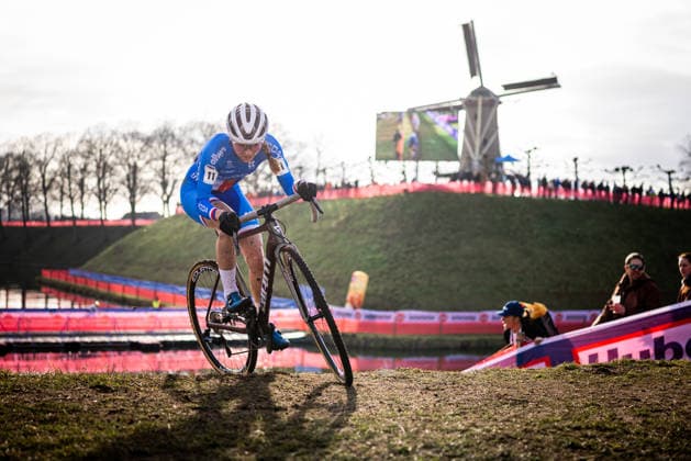 Junior rider Barbora Bukovska of Czech Republic competes during the junior women s race at the UCI Cyclo-cross World Championships in Hulst, the Netherlands, January 31, 2026. (CTKxPhoto MichalxCerveny) CTKPhotoF202601310021901  CTKPhotoF202601310021901