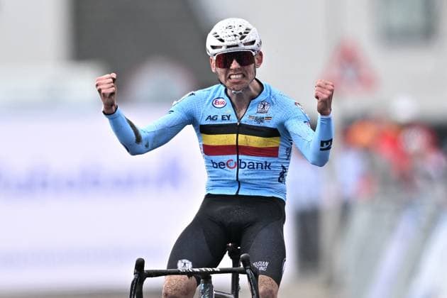 Belgian Aaron Dockx celebrates as he crosses the finish line to win the U23 men race at the UCI Cyclocross World Championships, on Saturday 31 January 2026, in Hulst, The Netherlands. DAVIDxPINTENS  x160031582x