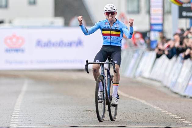 UCI World Championships 2026 Hulst HULST, THE NETHERLANDS - JANUARY 31 : Dockx Aaron (Bel) celebrating his victory during the 2026 UCI Cyclo-Cross World Championships for Men Under 23 on January 31, 2026 in Hulst, The Netherlands, 31 01 2026 Hulst The Netherlands  Copyright: xNicoxVereeckenx