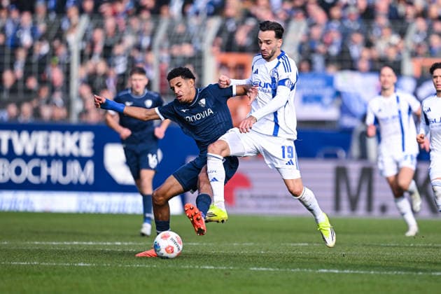 31 01 2026, Football, 2 Bundesliga, Season 2025 2026, Matchday 20, VfL Bochum FC Schalke 04, Francis Onyeka VfL Bochum 1848 , Kenan Karaman FC Schalke 04 xRHR PHOTO YYx Copyright: KROEGER RHR-FOTOx RHR-FOTO YY